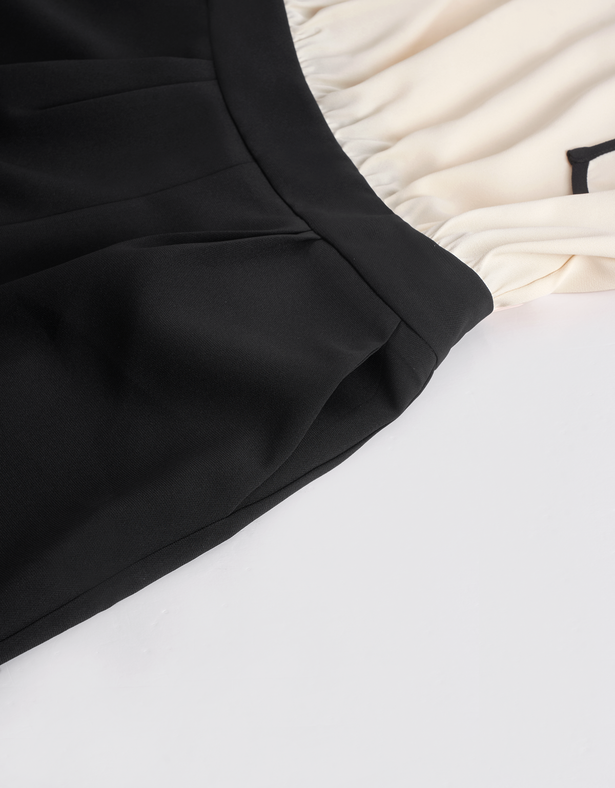 apricot & black(a26924)