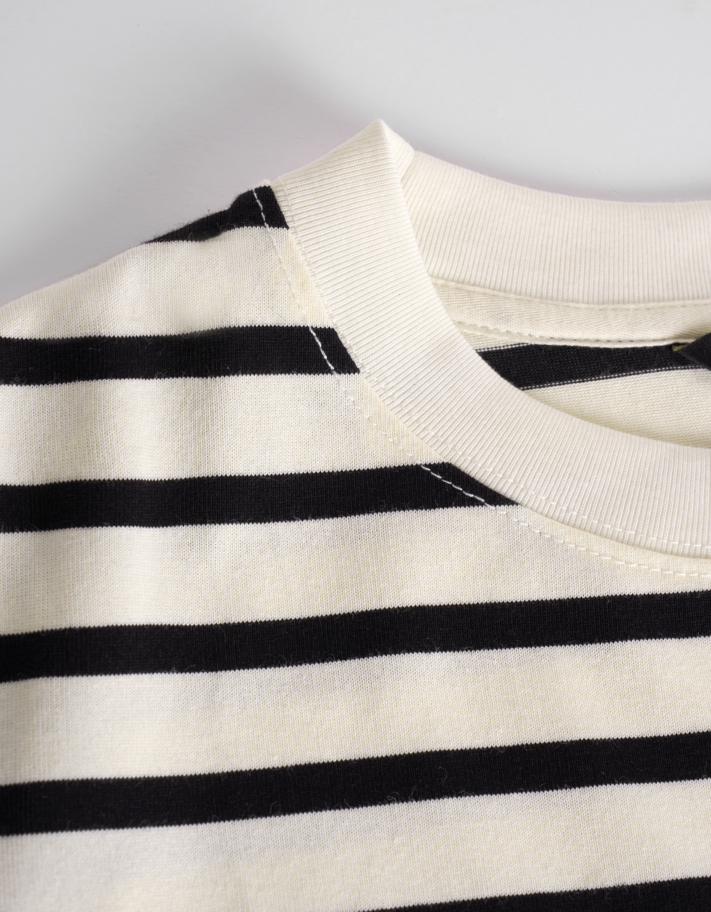 apricot & black(a27099)