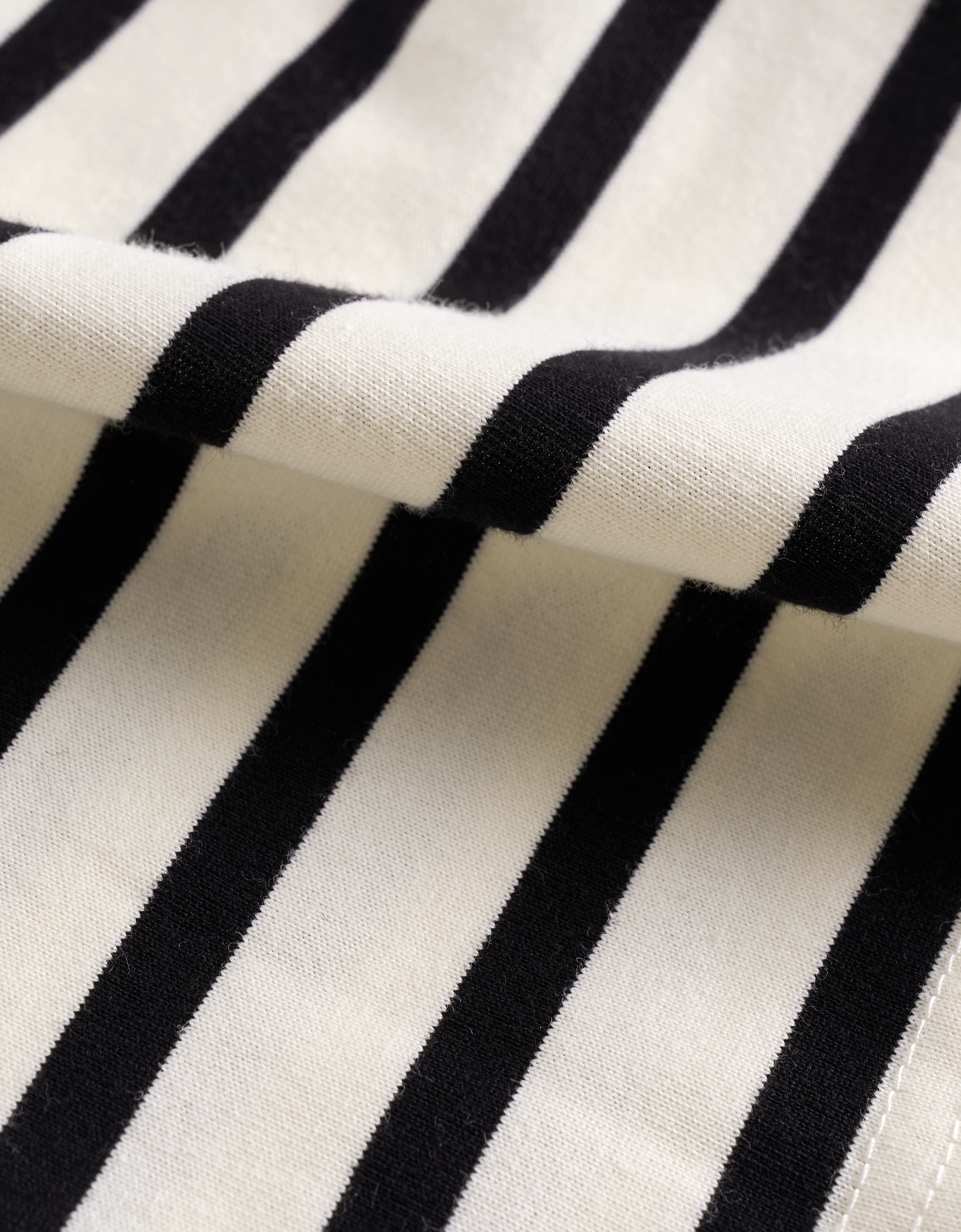 apricot & black(a27099)