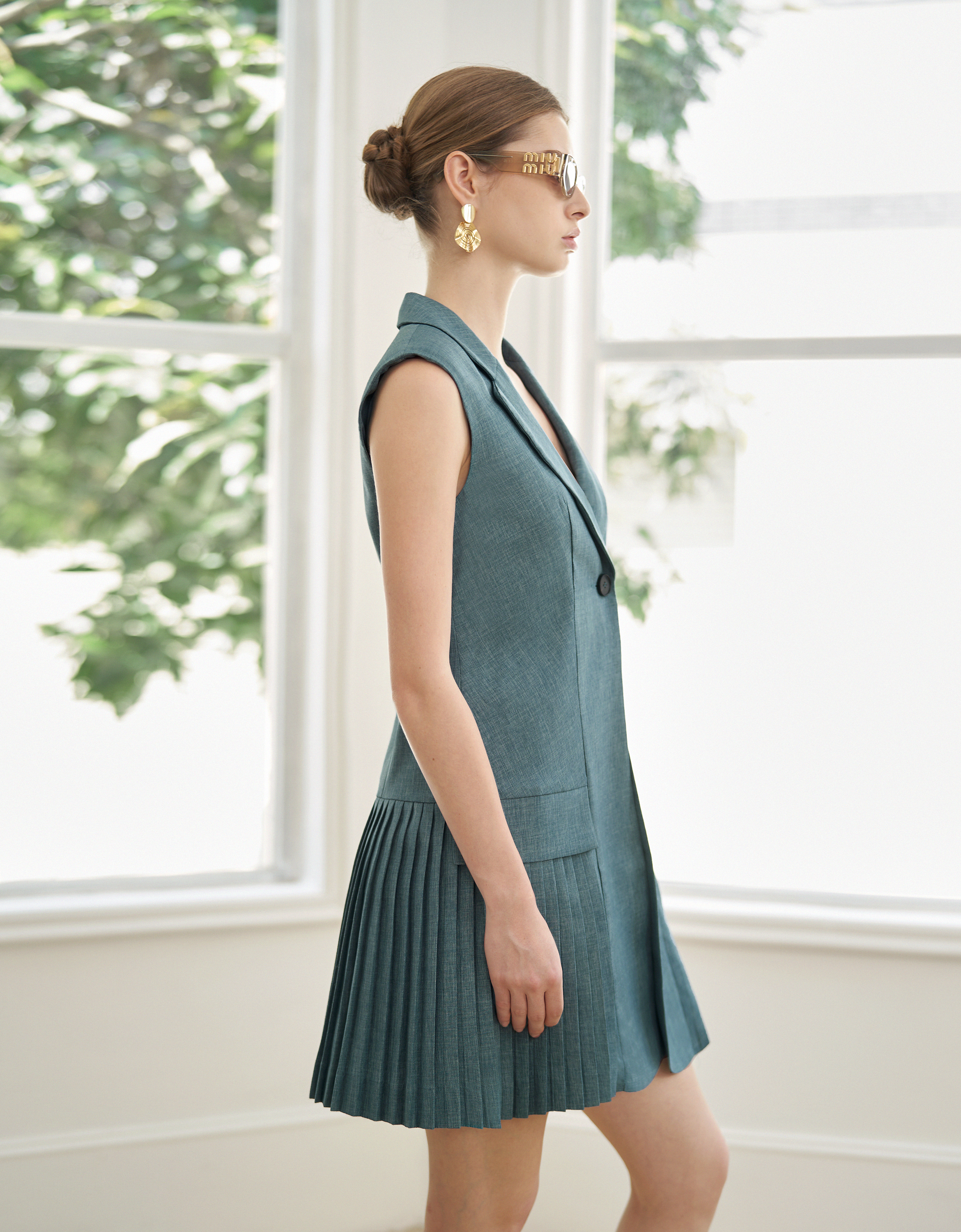 bluish grey(a27273)
