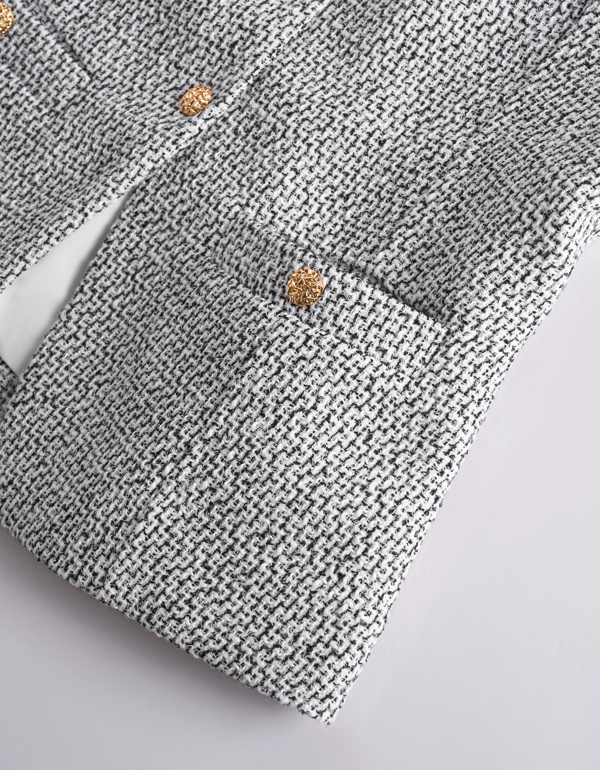 black & white(a27275)