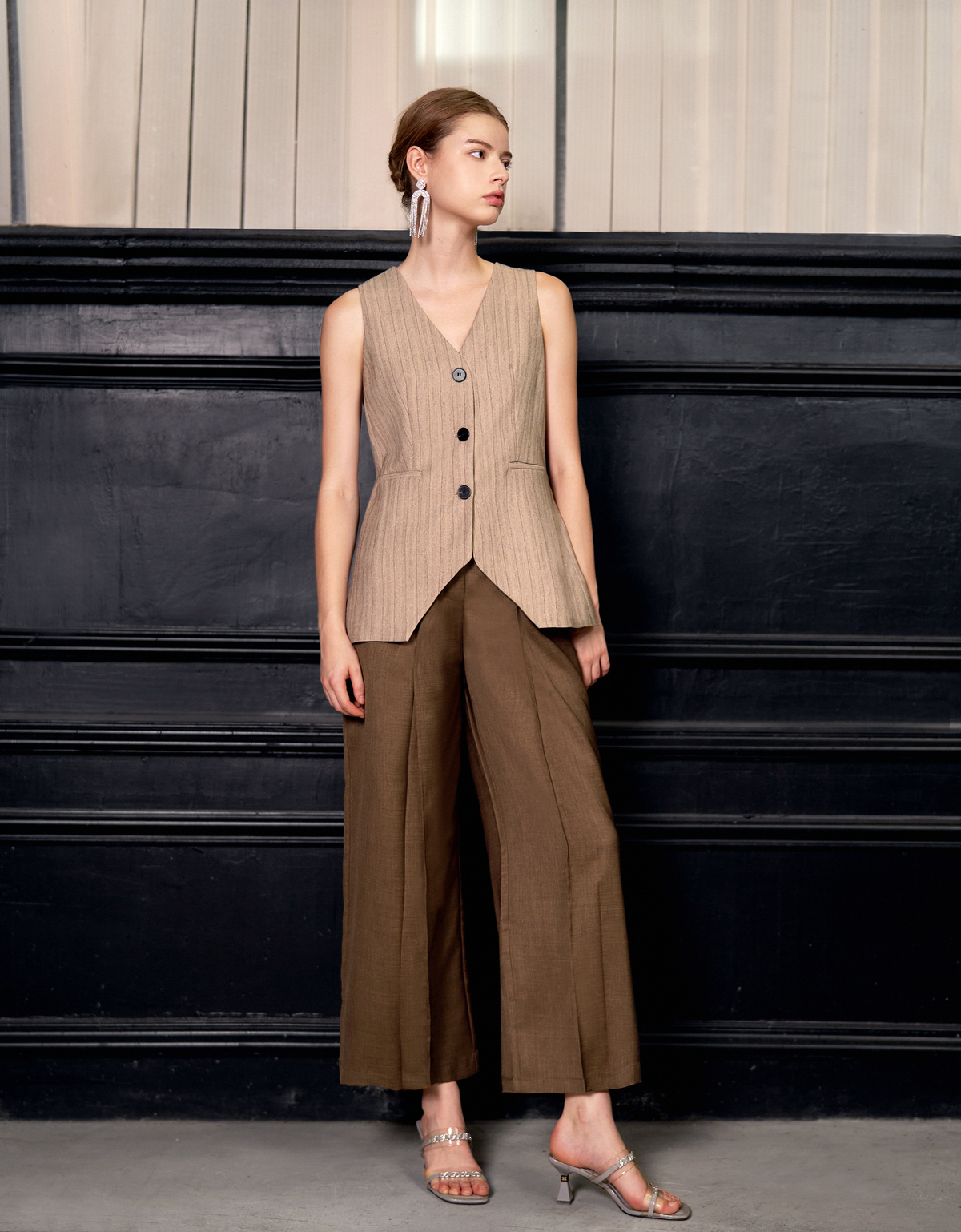 khaki