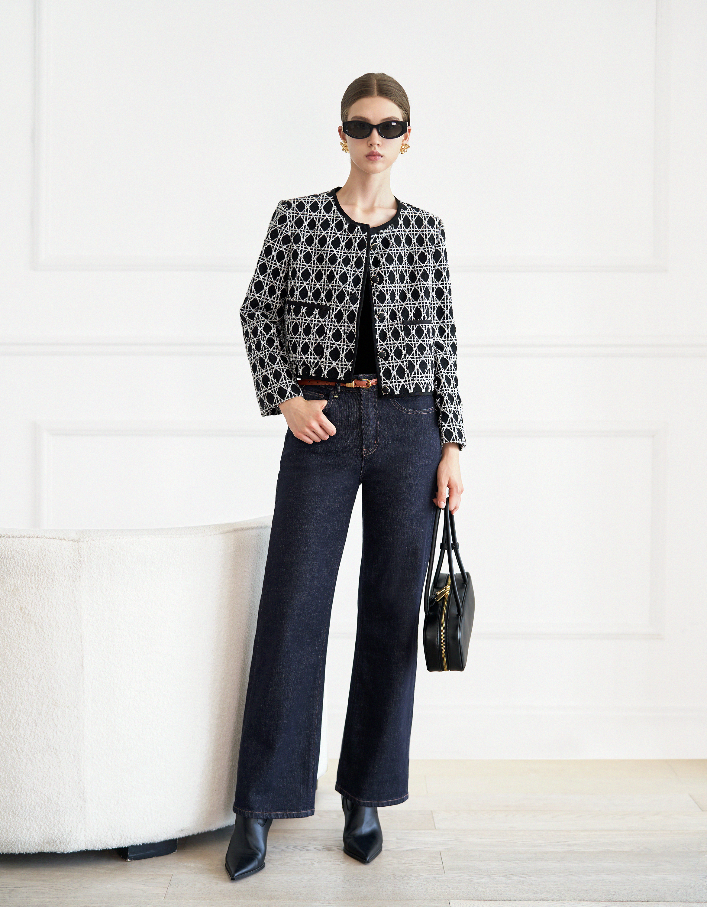 black & white(a27754)