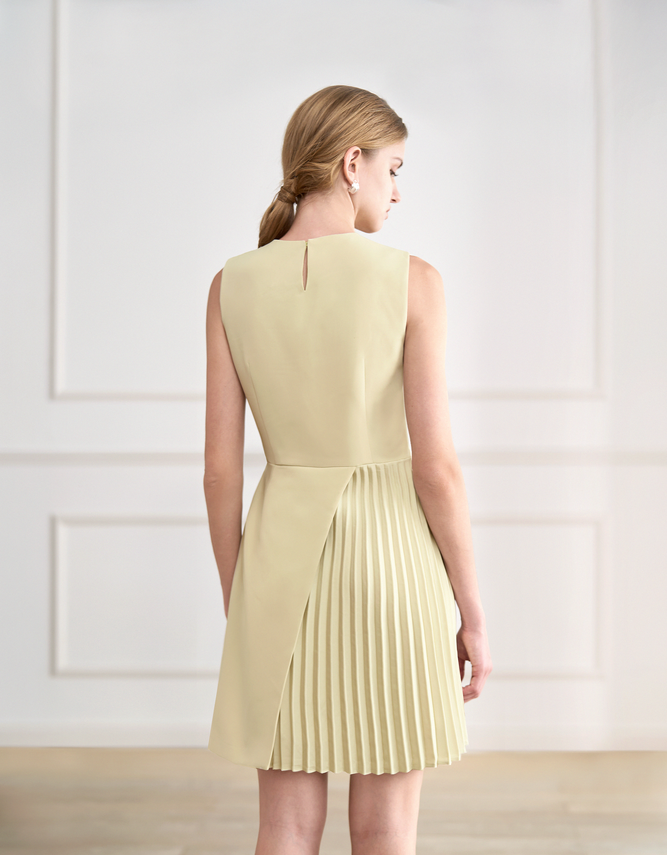 pale green