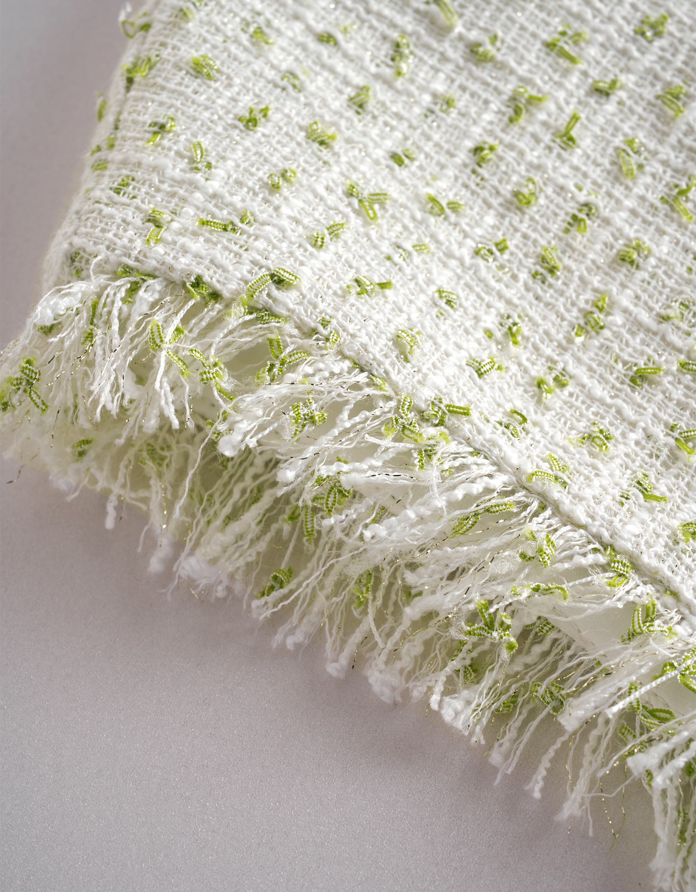 white & green(a28447)