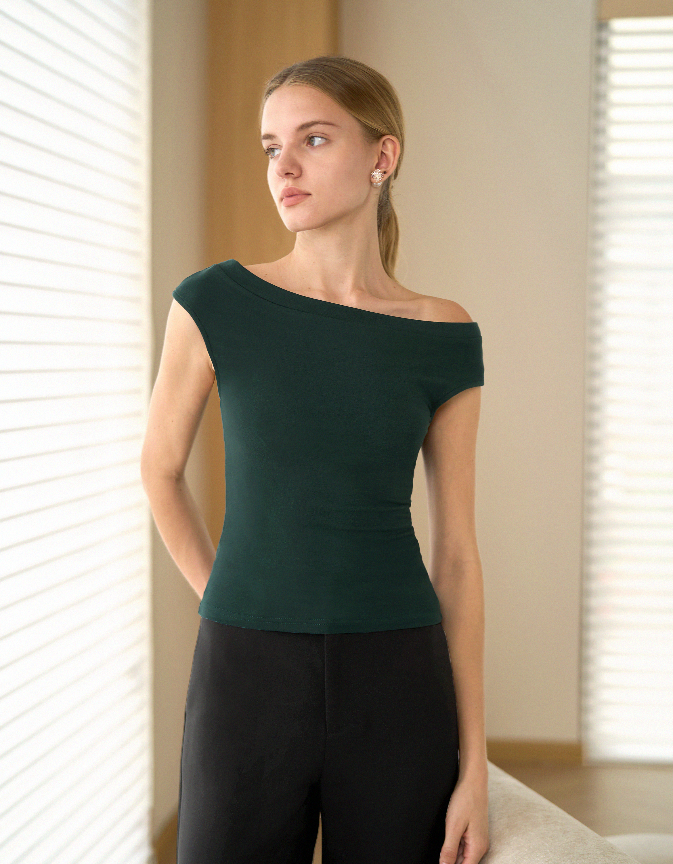 dark green