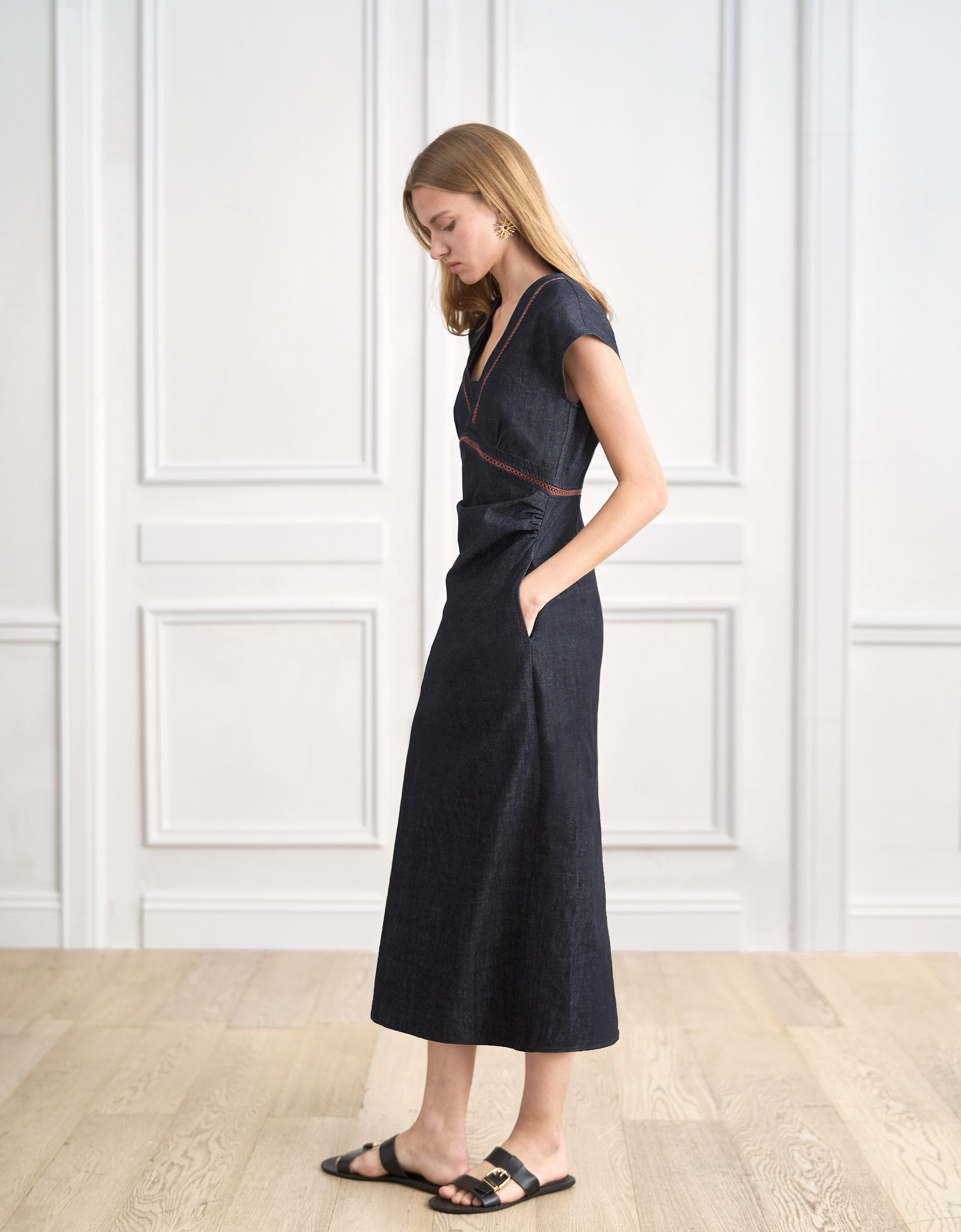 dark blue