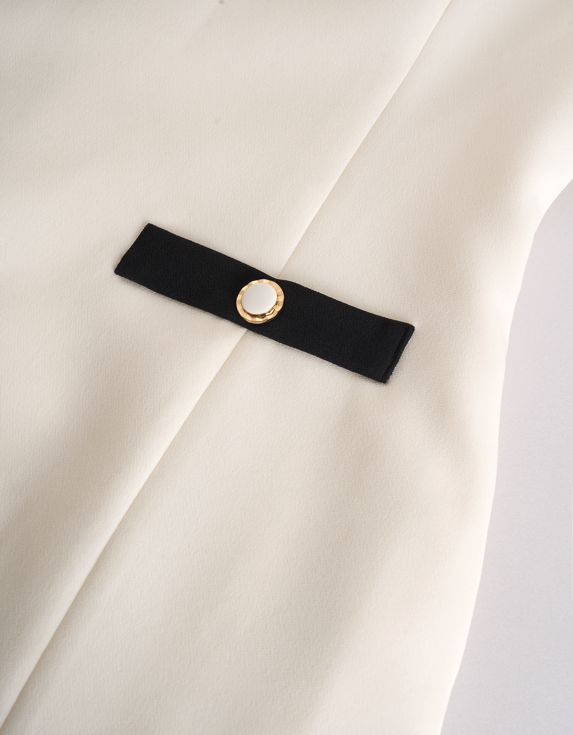 apricot & black(a29799)
