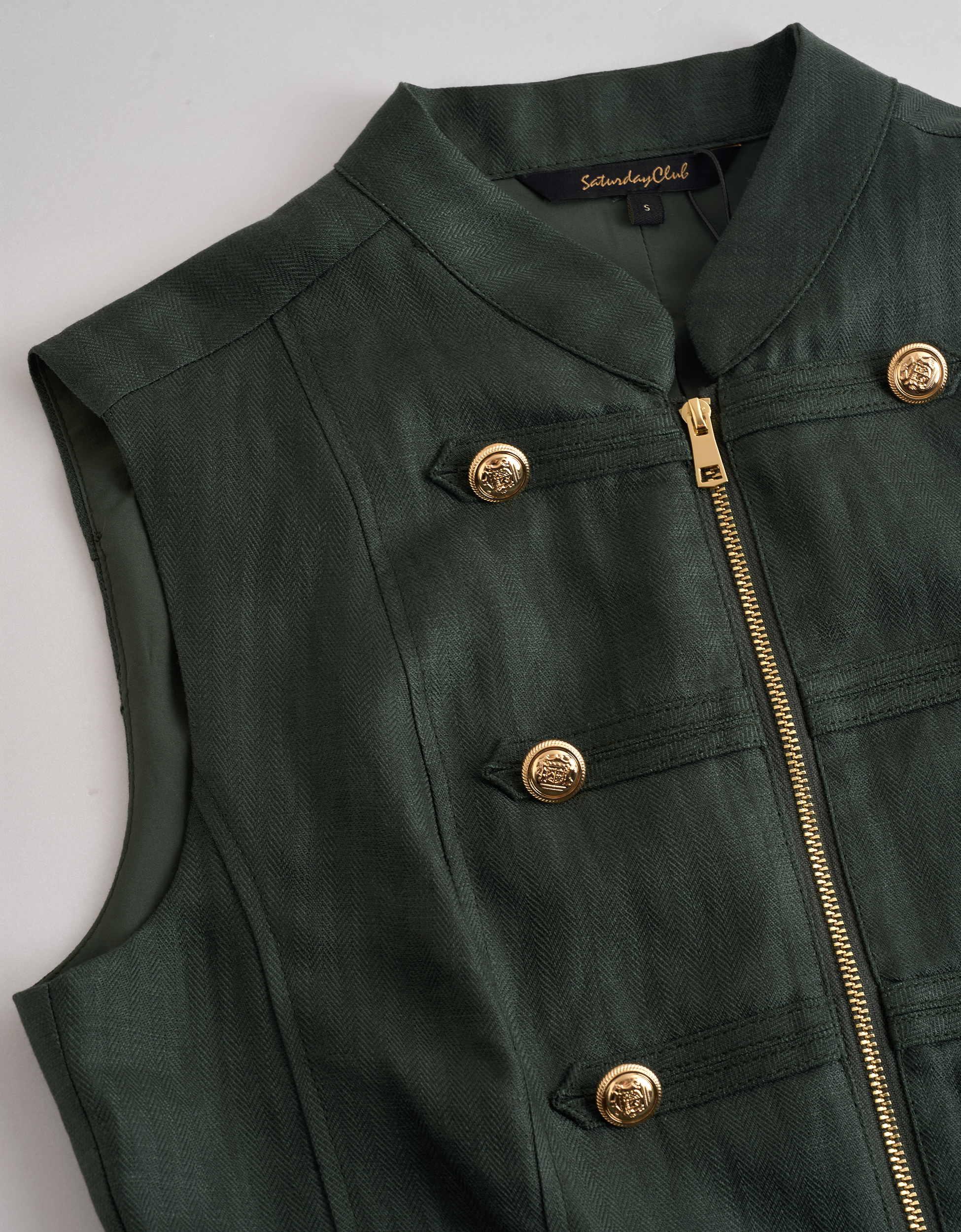 dark green
