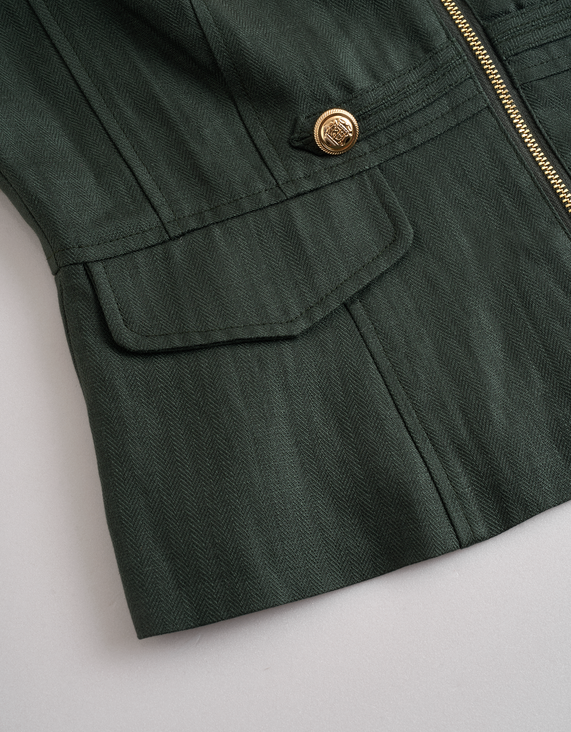 dark green