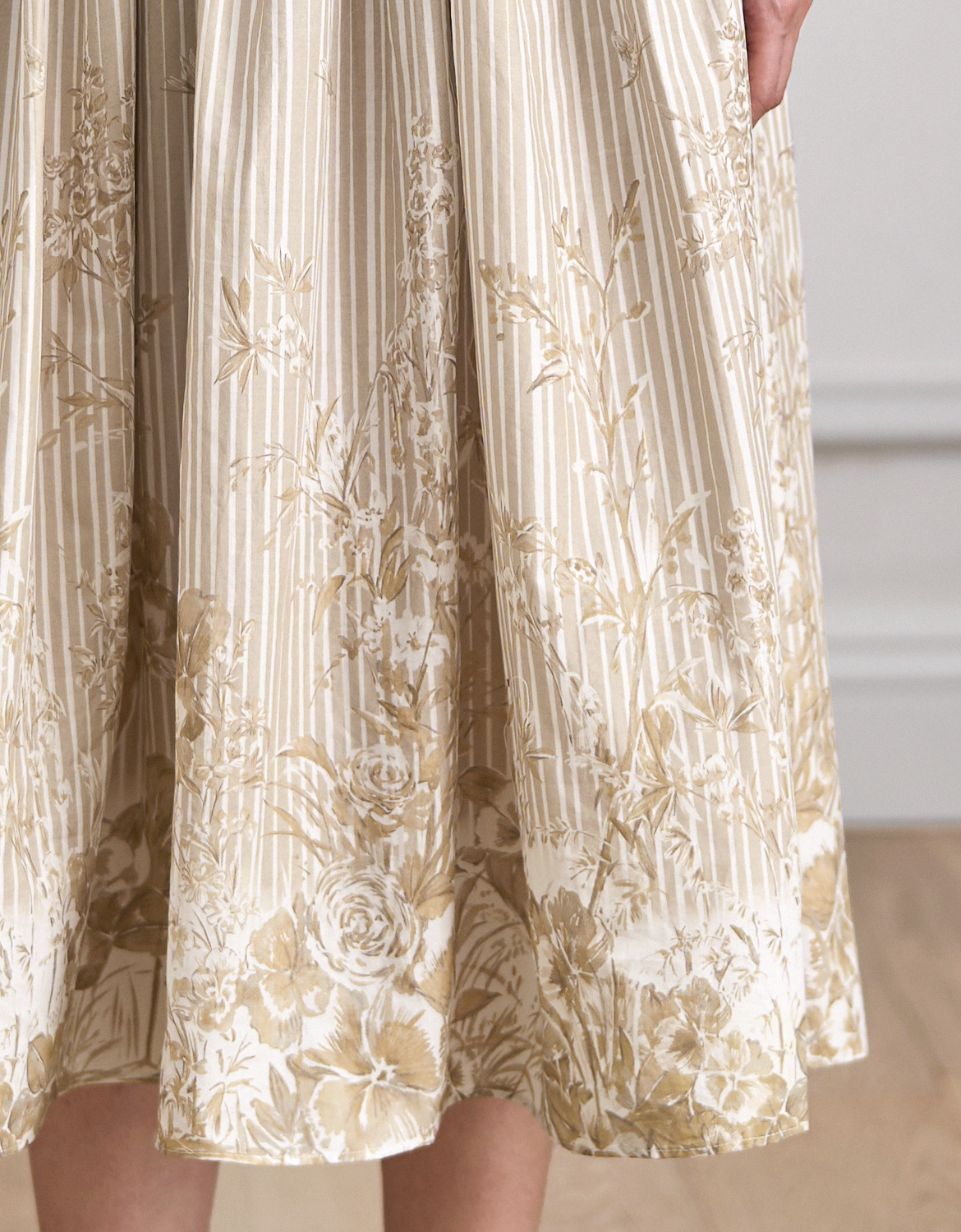 light khaki