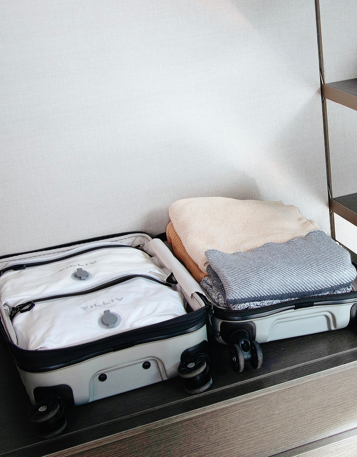 TILLIV Compak Small (Purchase with Purchase)
